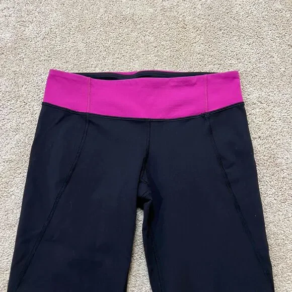 Women’s Lululemon Capri Leggings Size 6 - Picture 6 of 9